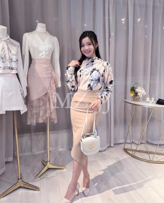 BL14795BE Blouse