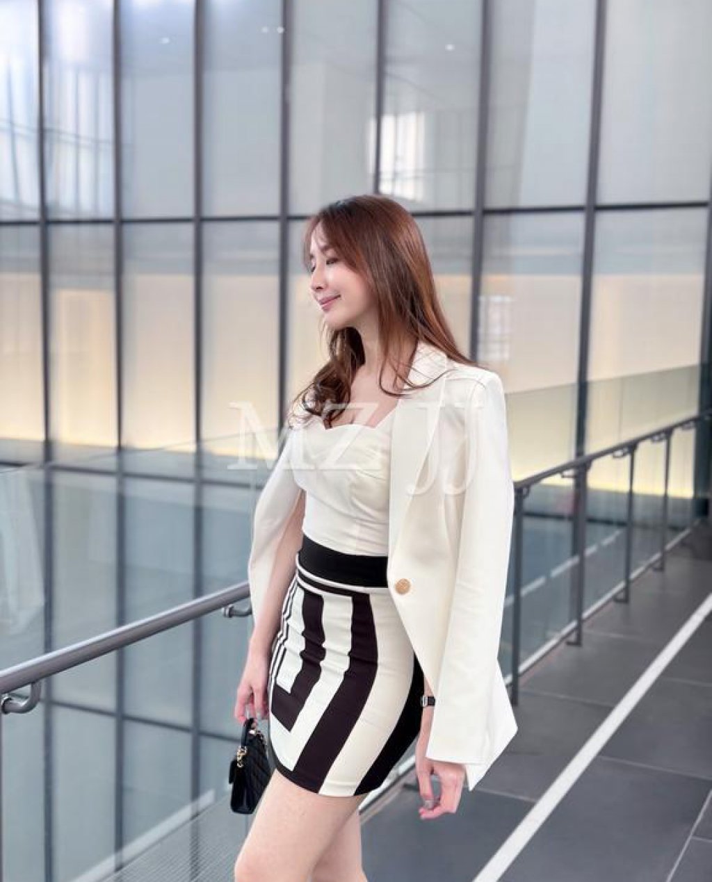 SK12006BK Skirt