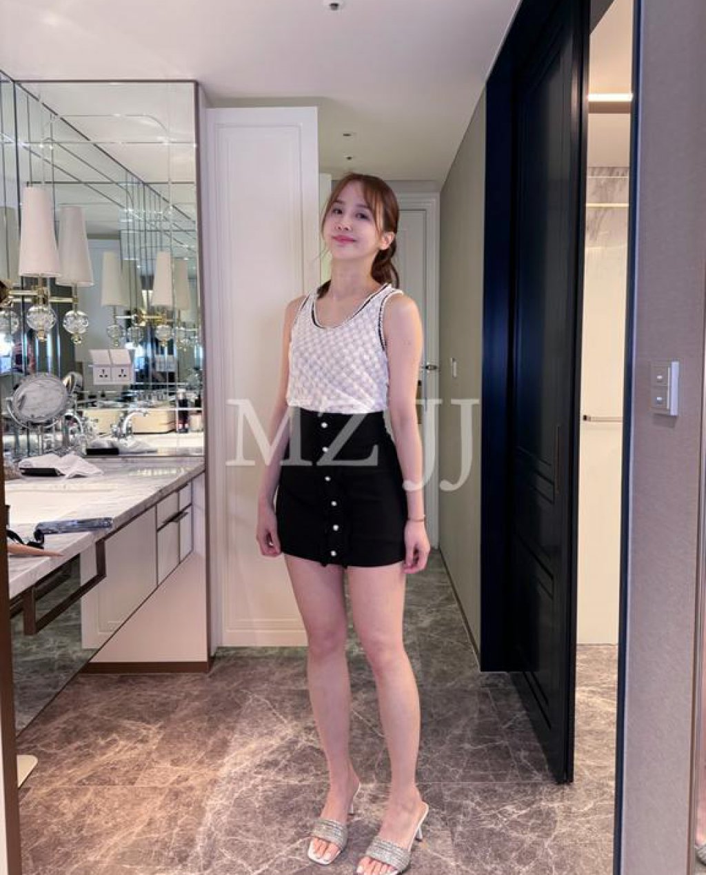 SK12047BK Skirt