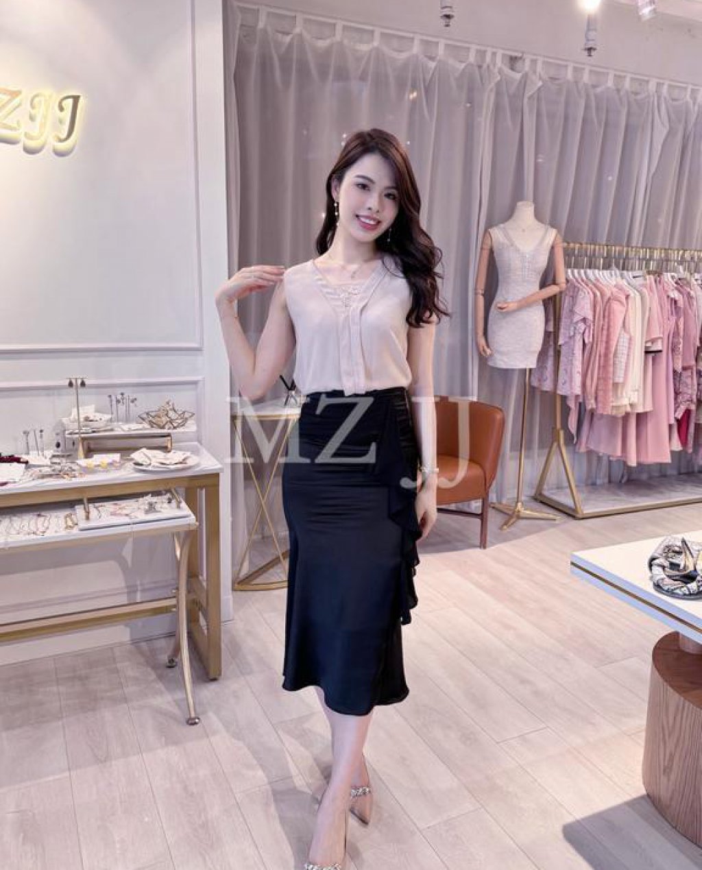 SK12049BK Skirt