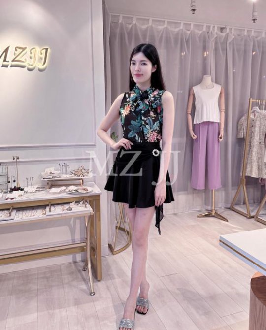 SK12053BK Skirt