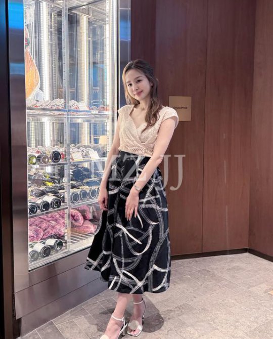 SK12081BK Skirt
