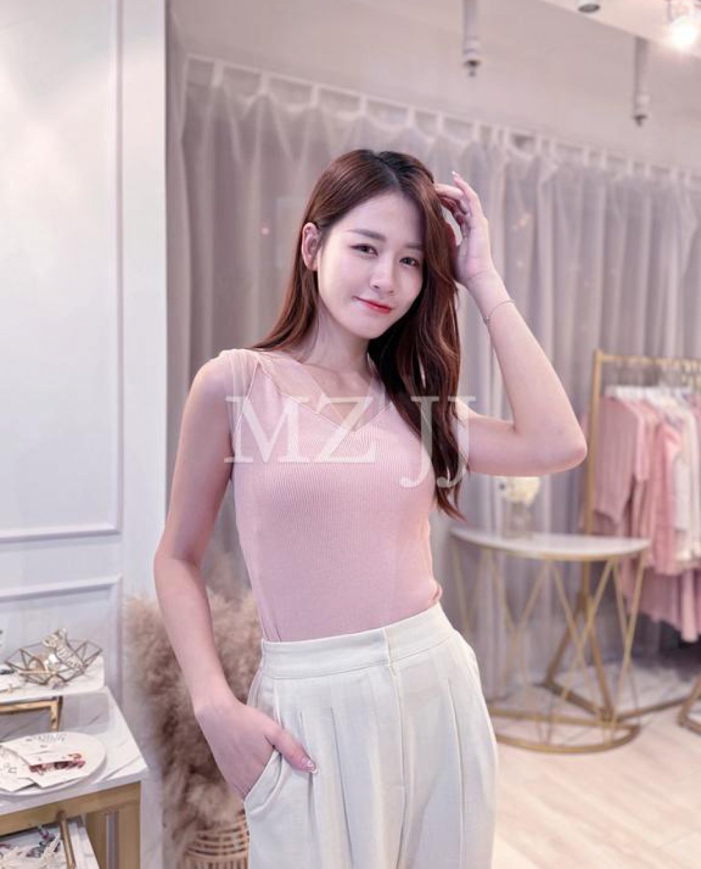 TP10669PK Top