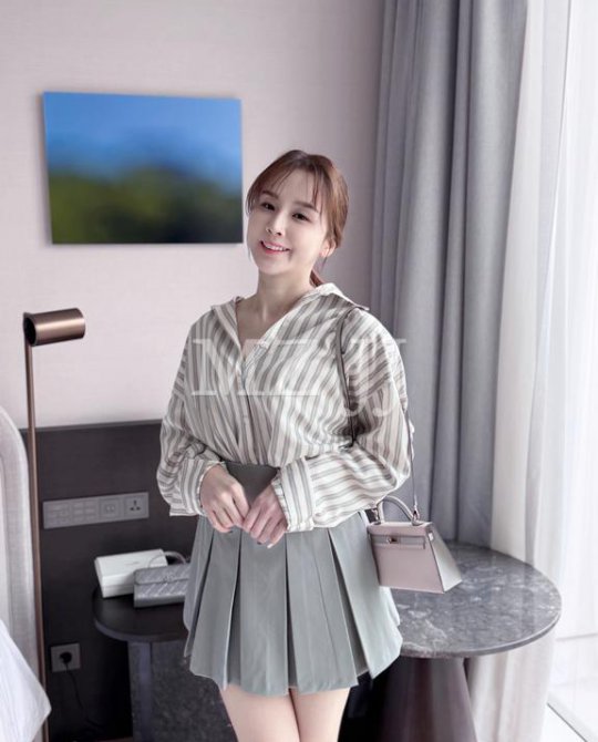 BL14817GN Blouse