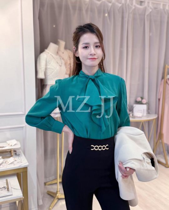 BL14822GN Blouse