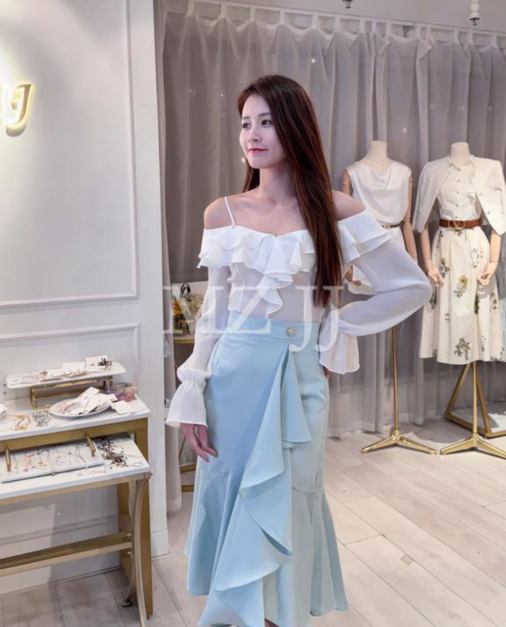 BL14882WH Blouse