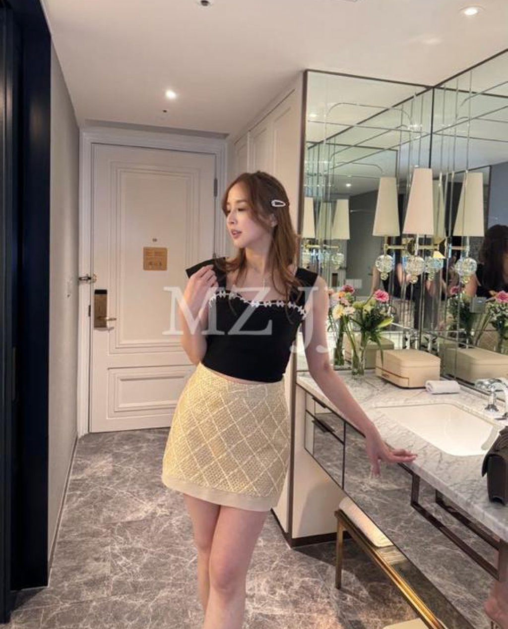 BL14928BK Blouse