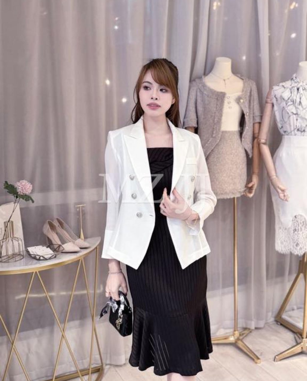 BZ10570WH Blazer