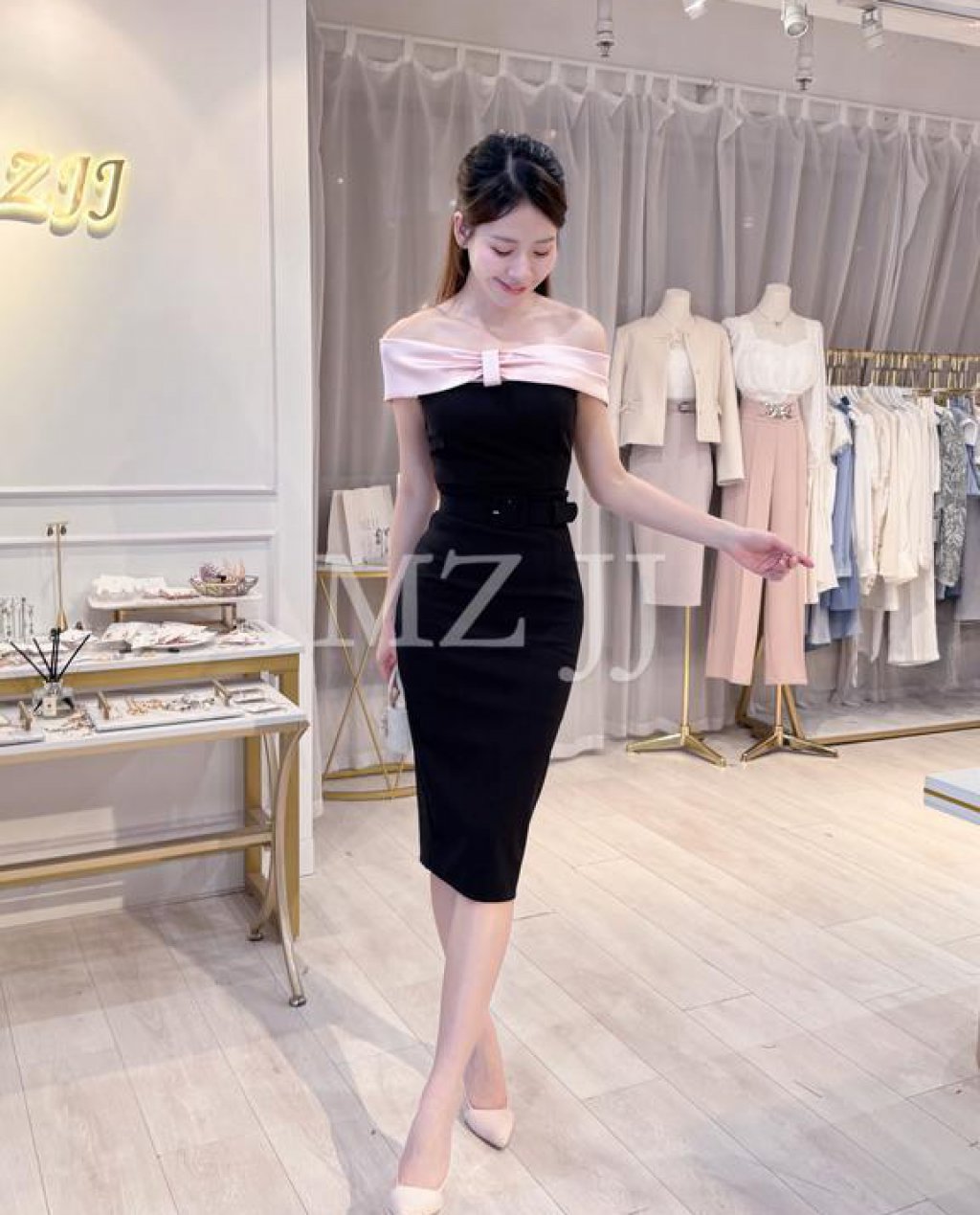 SK12192BK Skirt
