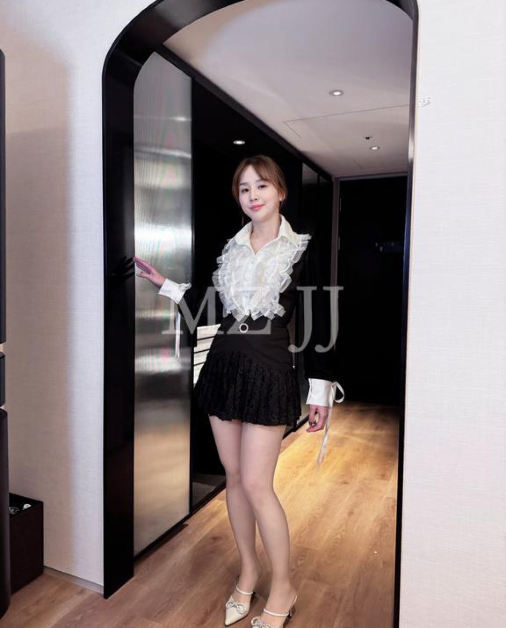 SK12213BK Skirt