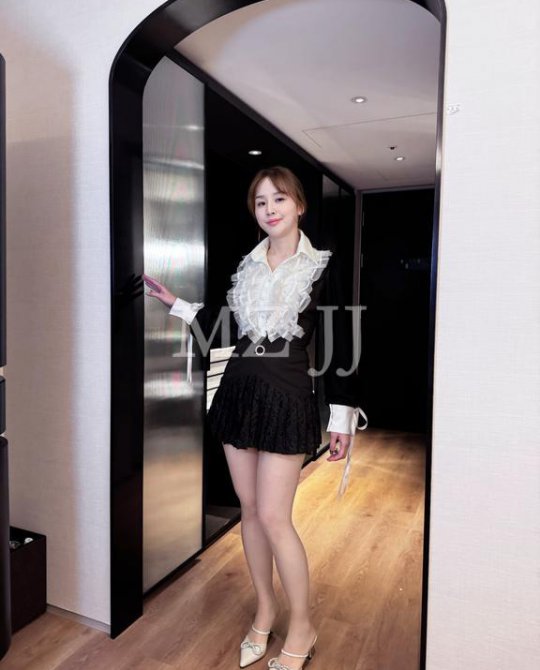 SK12213BK Skirt