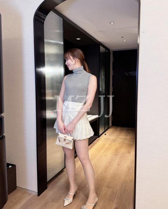SK12213WH Skirt