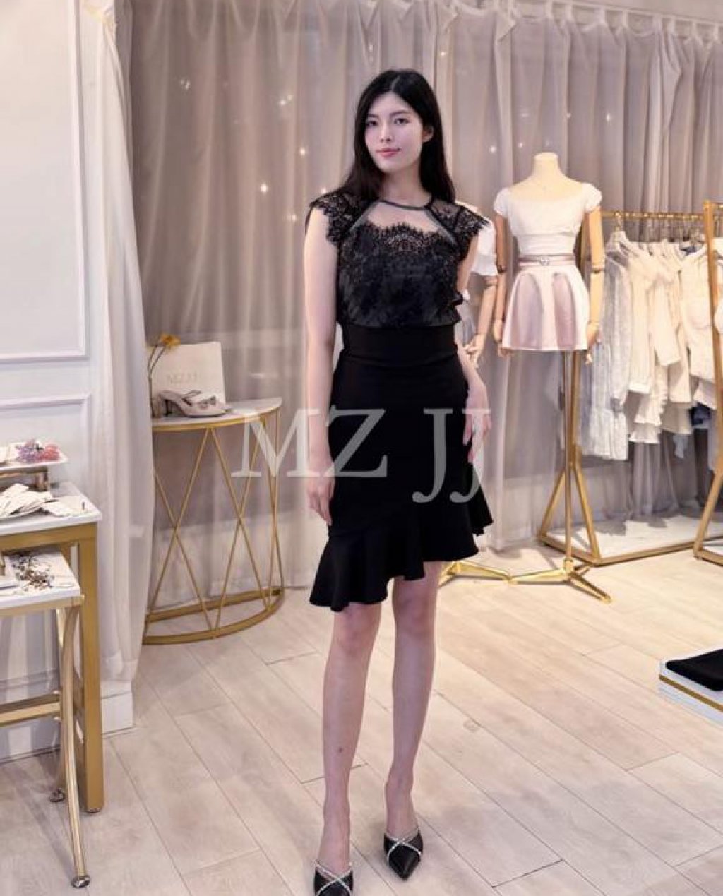 SK12218BK Skirt