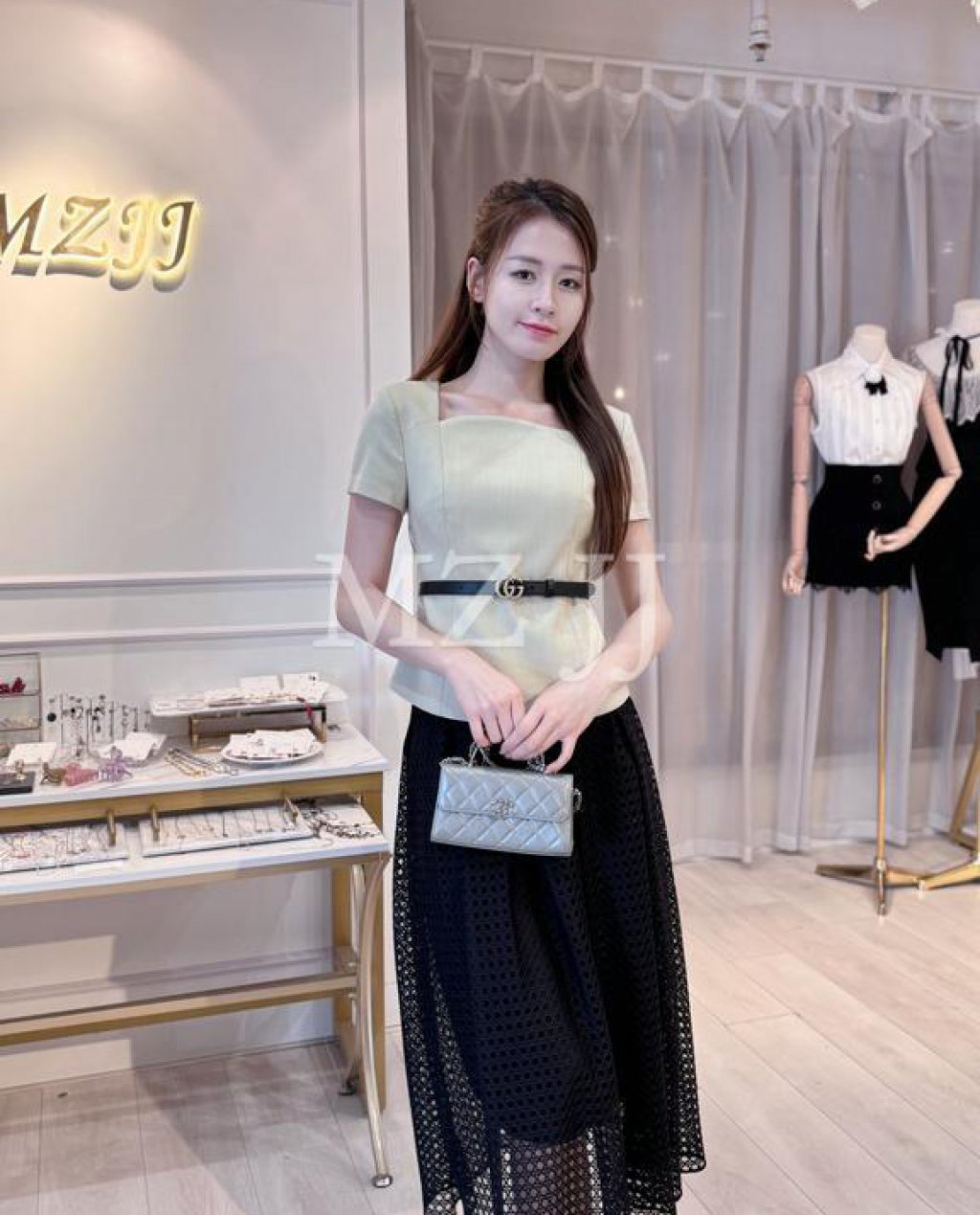 SK12230BK Skirt