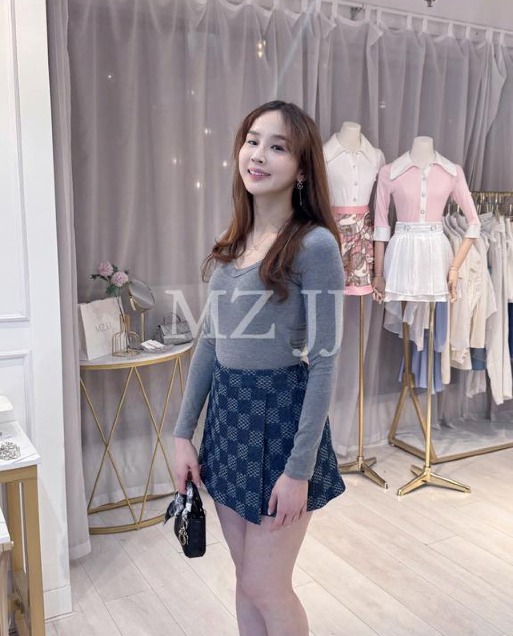 TP10842LGY Top