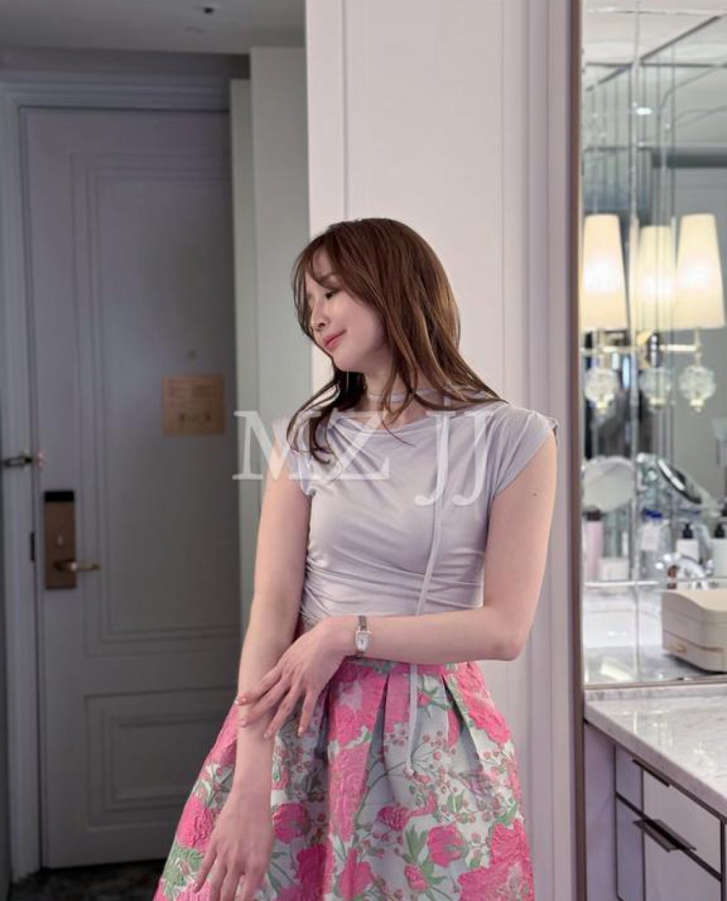 TP10880LGY Top