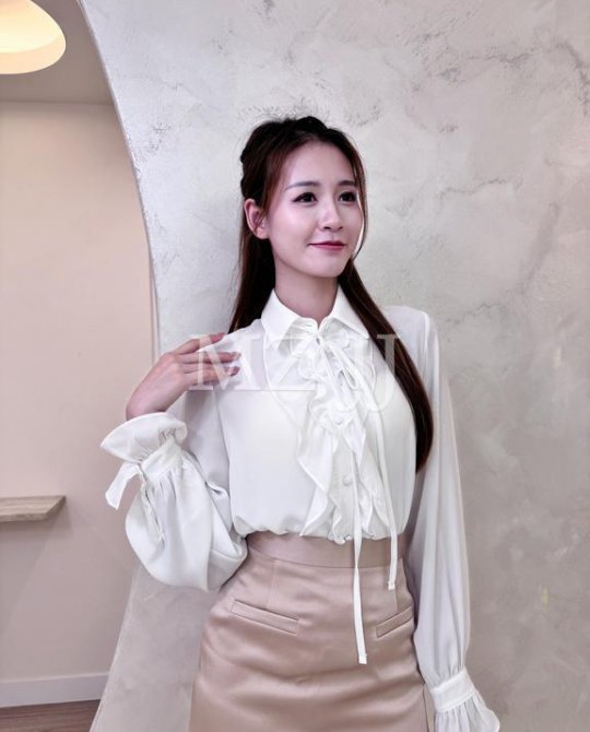 BL14940WH Blouse