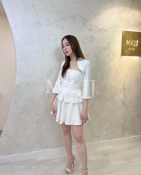 SG11884WH Sexy Grand