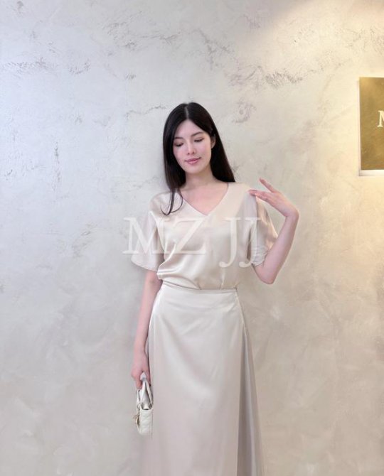 BL15004BE Blouse