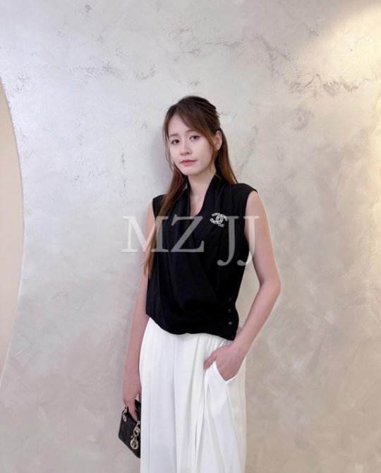 BL15021BK Blouse