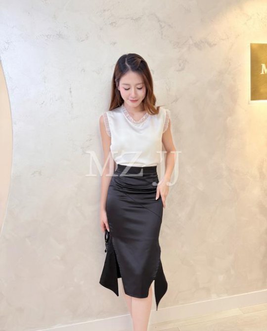 SK12438BK Skirt