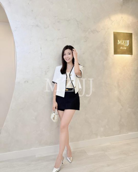 SK12470BK Skirt